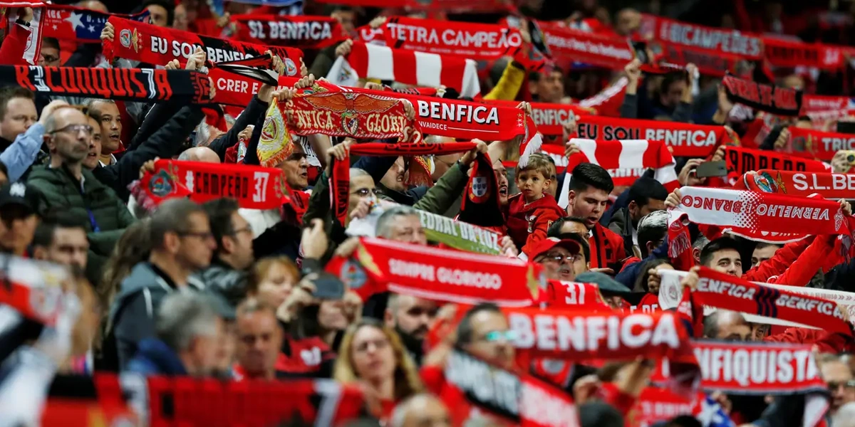 Benfica-Menskors-5-Penggemar-karena-Perilaku-Rasis